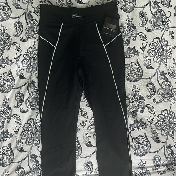 Savage x Fenty 7/8 leggings with tags - Picture 4 of 4